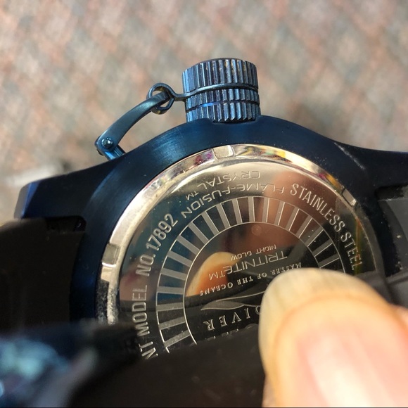 Invicta pro diver watch with case - Picture 6 of 8